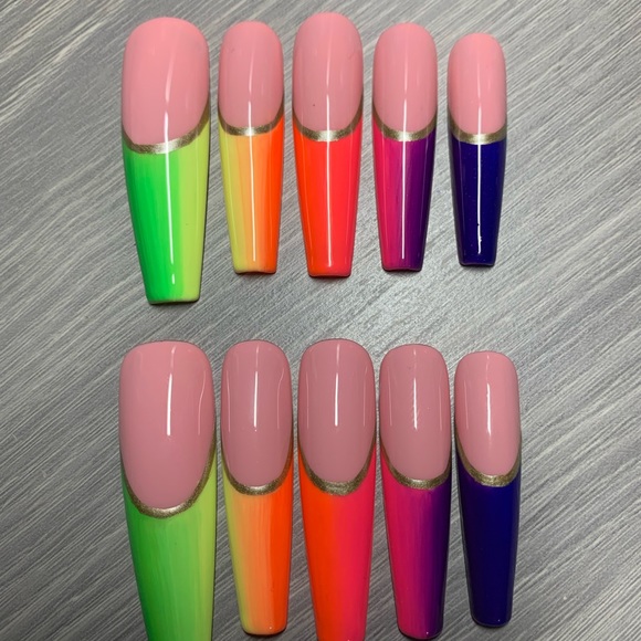 Handmade Luxury Press on Nails - Picture 8 of 9